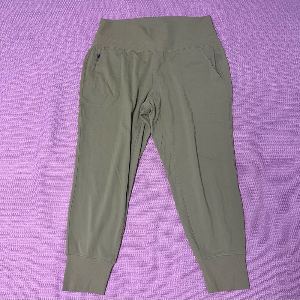 Women's Athleta Soho Jogger Pants Cast Iron women’s size LP large